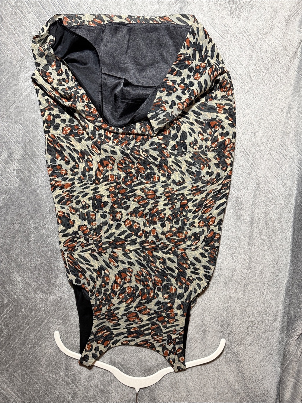 Kensie | Abstract Animal Print Chiffon Dress Tiered Sheer Overlay - Size Medium - Picture 6 of 12